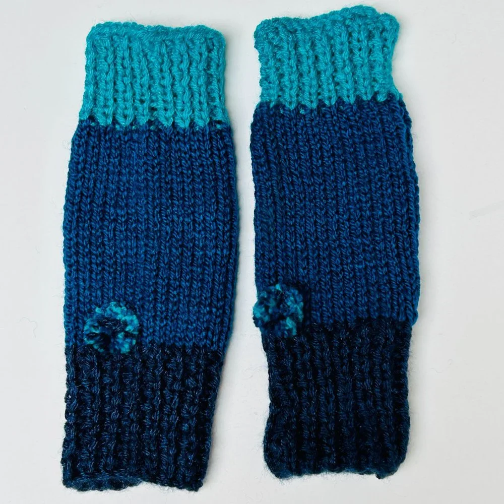 Hand knit Fingerless, Colorblock Gloves/Wrist Warmers with crochet flower